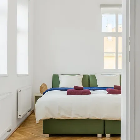 Wenceslas Square 3br Quite & Stylish *