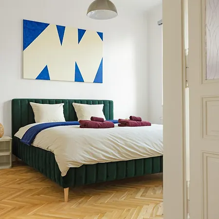 Wenceslas Square 3br Quite & Stylish Apartamento