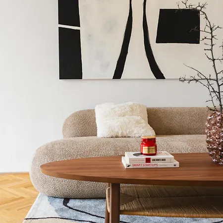 Wenceslas Square 3br Quite & Stylish